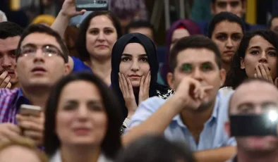 Bakan Tekin bu akşam açıklanacağını duyurmuştu: Binlerce öğretmenin beklediği haber geldi